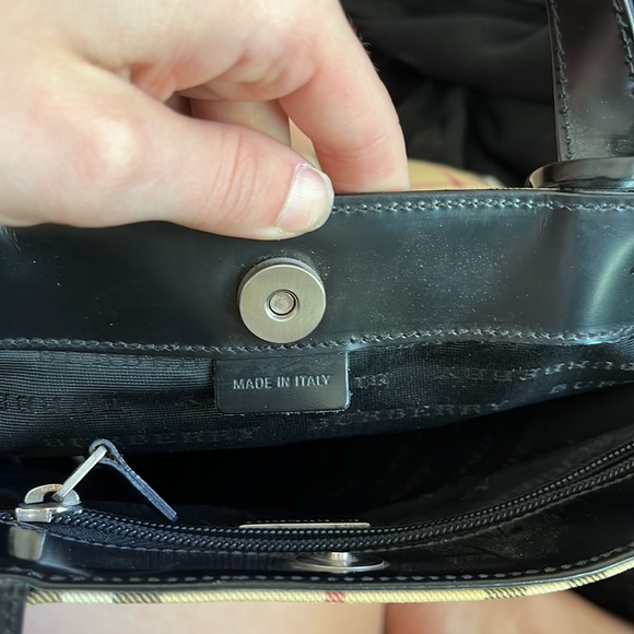 Burberry House Check Tote - Picture 2 of 6